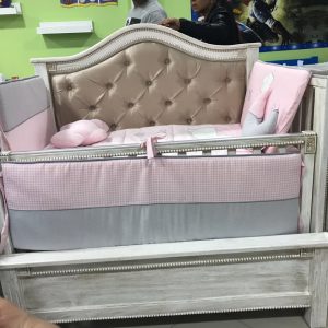 Cuna Convertible Tapizada Clásica